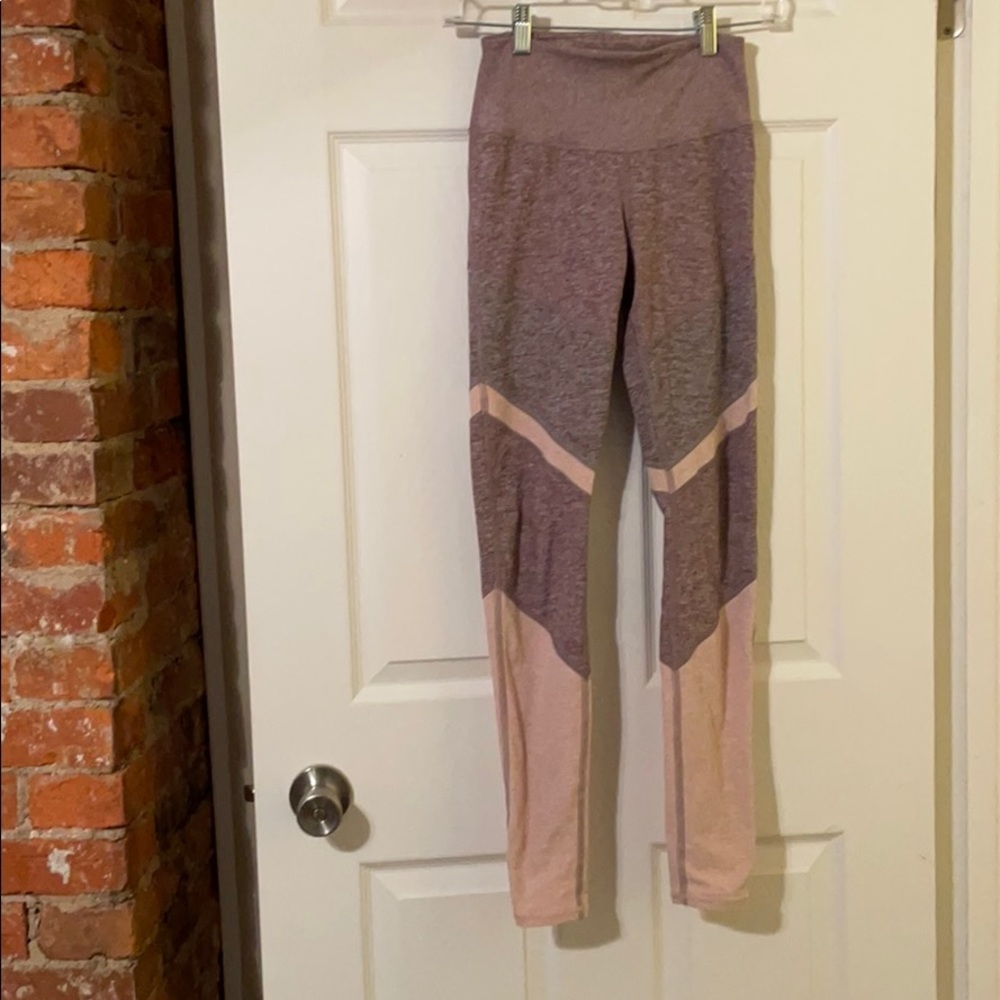 Alo high waist Sheila leggings.